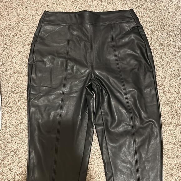 Kendall & Kylie & Sono blk pants. 1 coated denim, 1 faux leather legging. - Picture 5 of 6